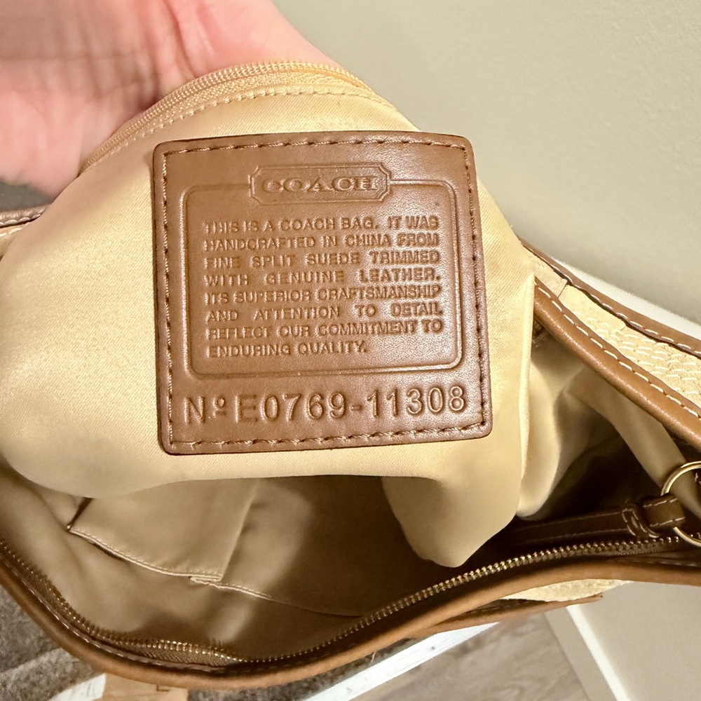 Coach Patchwork XL Ergo Hobo Shoulder Bag in Tan and Gold Y2K - Picture 11 of 12